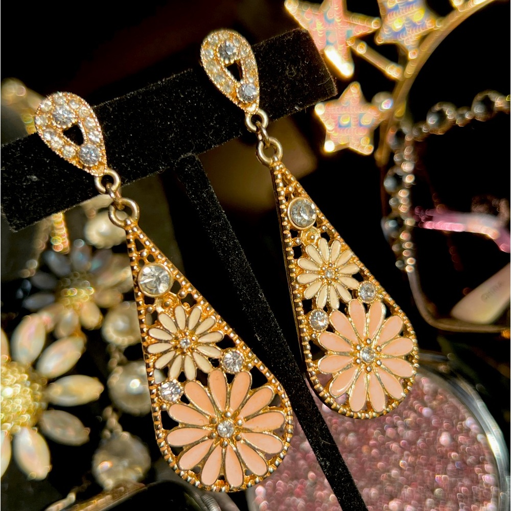 Daisy Drops Rhinestone Earrings